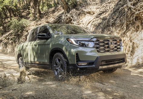 Looking at the 2026 Honda Ridgeline? The 2025 Might Be a Smarter Pick - Autoblog