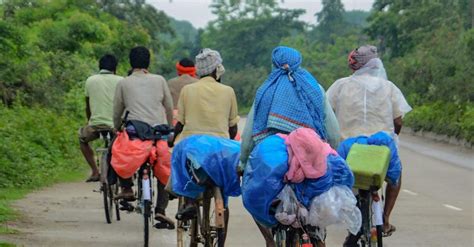 As Lakhs of Workers Trudge Back Home, a Look at Songs About Migration