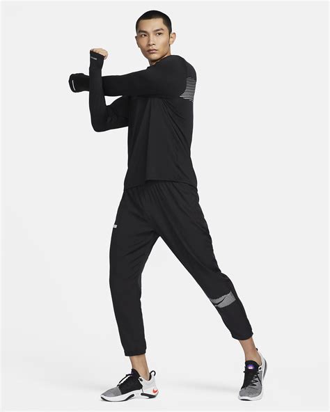 Nike Challenger Flash Men's Dri-FIT Woven Running Trousers. Nike IN