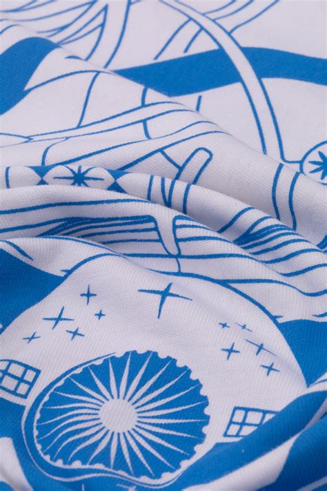 Buy Isro White Oversized Fit T-Shirt Online – Urban Monkey®