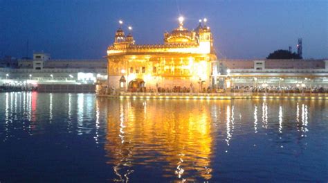 Man attacks devotees with iron rod at Golden Temple in Amritsar, five ...