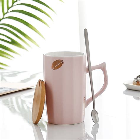 Cup With Lid and Spoon Online - Premium Coffee Mug | Nestasia