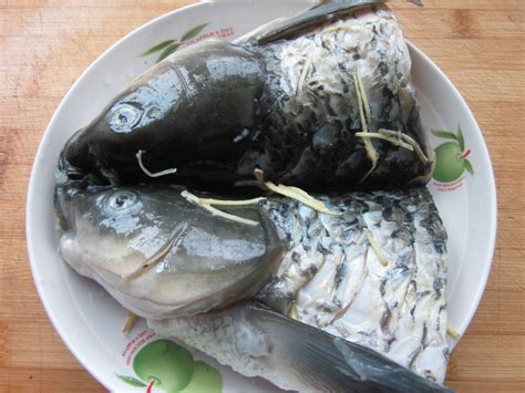 双味剁椒鱼头怎么做_双味剁椒鱼头的做法视频_-雨川-_豆果美食