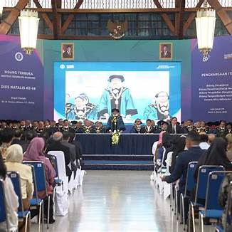 https://itb.ac.id/files/dokumentasi/0303---Dies-Natalis-ITB-66-3.JPG