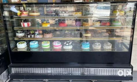 Commercial Fridge / Display Counter/ Cake & Snacks Counter - Fridges ...