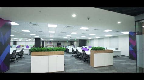 Watch Video | Experian - A walkthrough the new Hyderabad office - TechGig