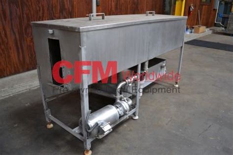 Stainless steel can washer in Lodi, CA, USA