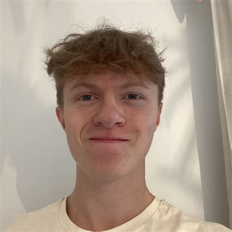 Harry - History teacher - ₹1197/h