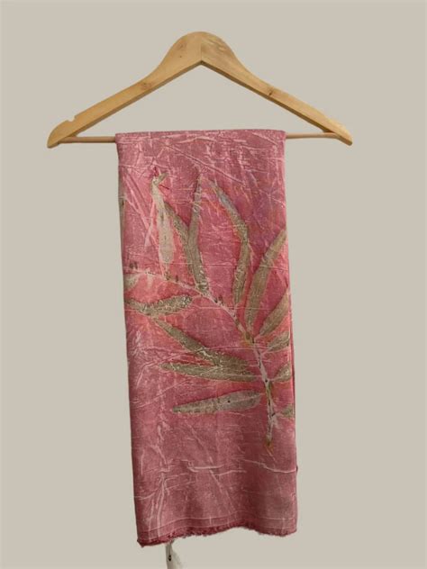 Ruby Radiance Pure Silk Saree With Ivory Blouse – Kokikar