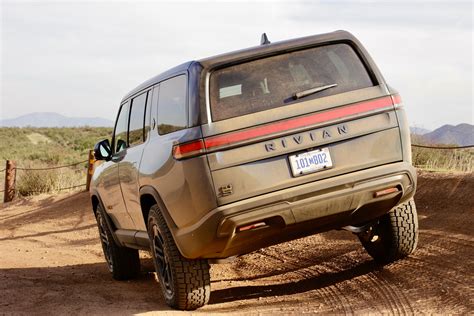 Rivian R1S review: second time's the charm - Metavives