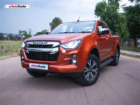 Isuzu D-Max 3.0 LSE Extended Cab (2022) - Review - Expert Isuzu D-Max Car Reviews - AutoTrader