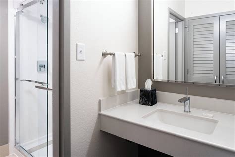 HOTEL COURTYARD TAMPA WESTSHORE/AIRPORT, TAMPA