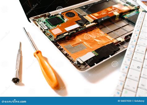 Broken Computer 的图像结果