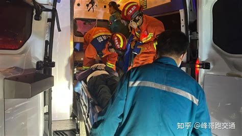 河南洛阳：凌晨突发车祸 消防紧急救援 - 知乎