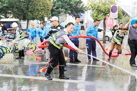 蓬江区开展统一清洗行动 确保城市干净整洁_直播江门