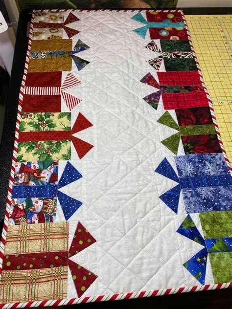 Rezultat imagine pentru Quilted Table Runners Patterns