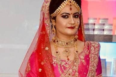 Short And Curly - Makeup Artist - Bapu Nagar - Weddingwire.in