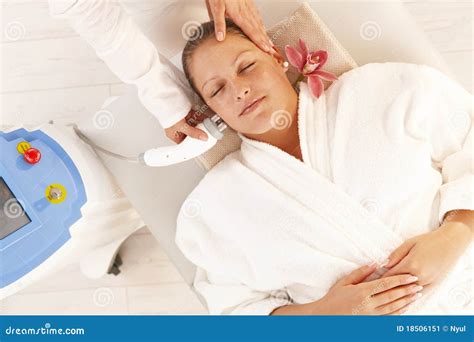 Radio Frequency Fat Reduction Treatment Stock Image - Image of hands, lying: 18506151