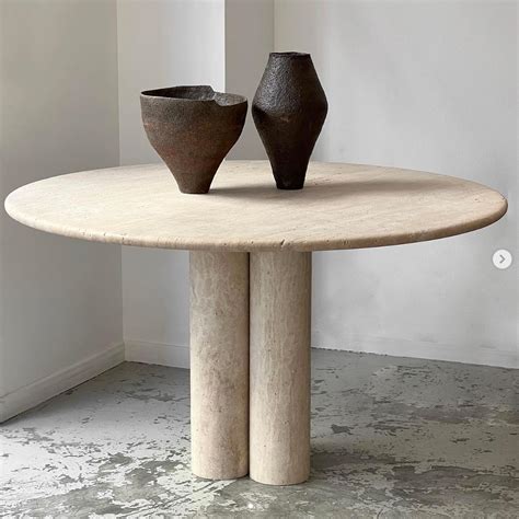 Cream Travertine Round Dining Table, in the style of 1970 Mario Bellini ...