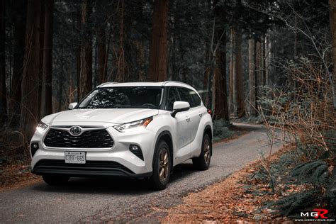 Review: 2022 Toyota Highlander Hybrid - M.G.Reviews