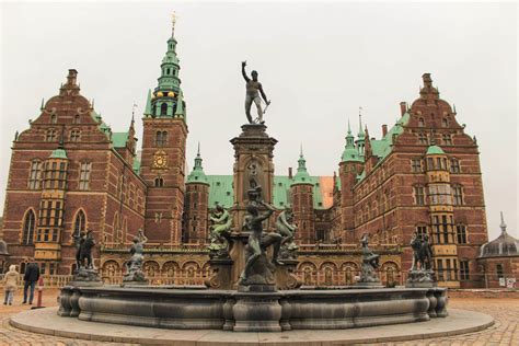 frederiksborg-castle-near-copenhagen-denmark | Practical Wanderlust