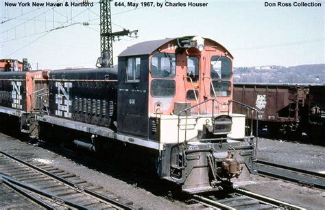 EMD SW1200 Locomotive 的图像结果