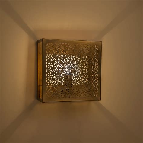 Homesake 40Watts Oriental Square Antique Brass Moroccan Wall Sconce ...