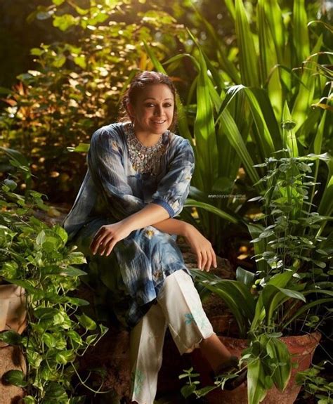 ഡ്രസ് മുഖത്തേക്ക് എറിഞ്ഞു, ആരോട് എങ്ങനെ പെരുമാറണമെന്ന് ശോഭനയ്ക്ക് ...