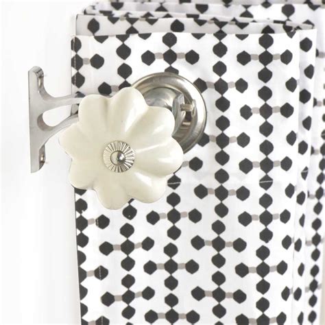 Ceramic Big Flower Shaped White Curtain Rod Finial