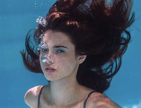 People underwater – Artofit