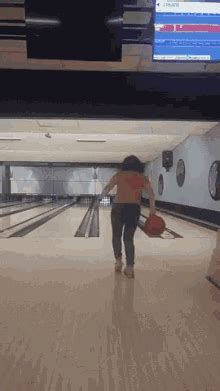 Bowling Tutorials for Making Strikes 的图像结果