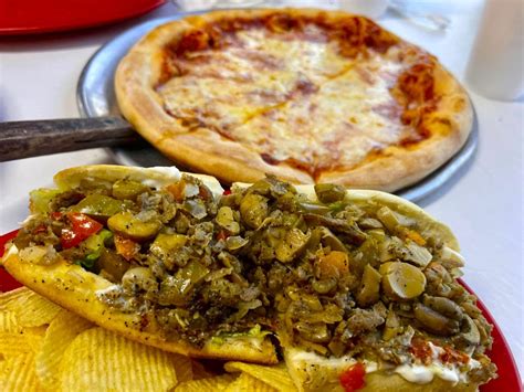 Food Guy: Frank's Pizza owner re-opens The Grill, Charleston | The Food ...