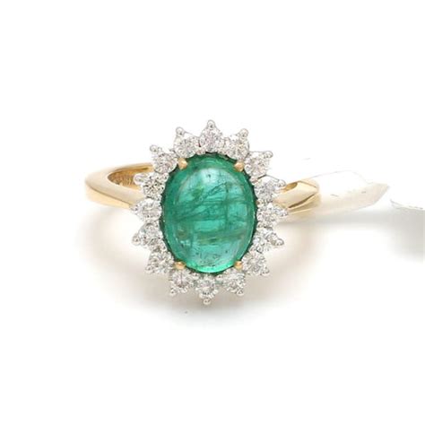 What Color is an Emerald | Shades, Grading & Value Guide – Jewelove™