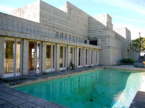 Frank Lloyd Wright's Ennis House in the Los Feliz neighborhood of Los ...