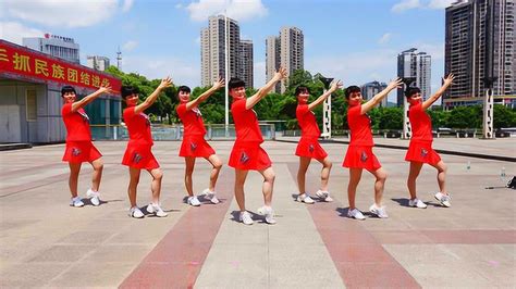 糖豆母亲节舞蹈视频精选吉美广场舞《梦中的妈妈》_腾讯视频