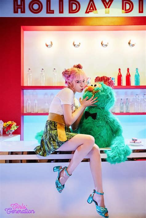 Girls' Generation - Holiday Night 6th Album teasers | kpopping