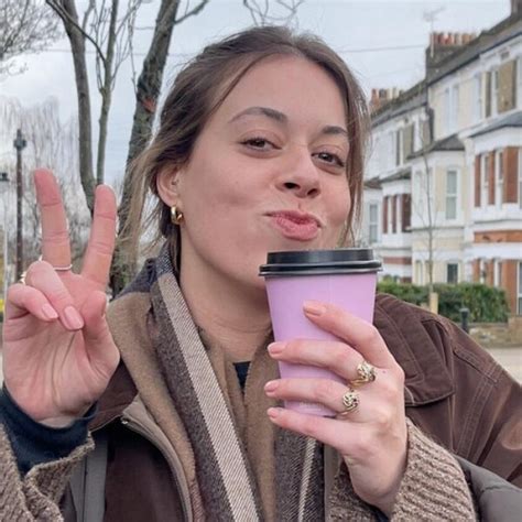 Myrto - Drawing teacher - ₹2993/h