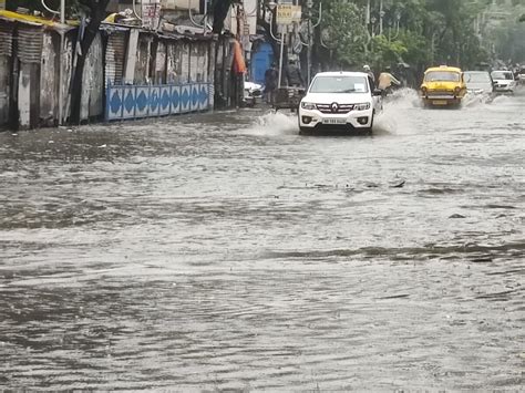 Waterlogging in parts of Kolkata as heavy rain lashes city | Photos and ...