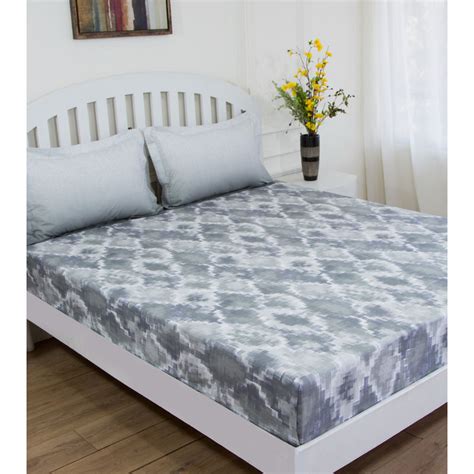 Buy GM Grey Green Geometric 180 TC Cotton Queen Bedsheet with 2 Pillow ...