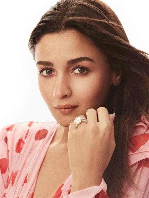 Lucky Gemstone for engagement rings based on zodiac sign