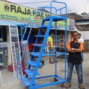 Tangga Dorong Gudang / Warehouse Ladder Tipe TD-AZ