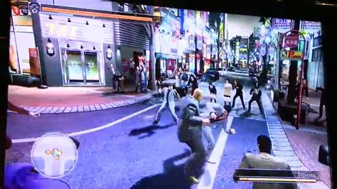 Yakuza 4 - E3 2010: Off-Screen Gameplay Clip 2