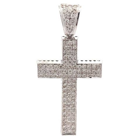 Diamond Cross Pendant in 14k White Gold For Sale at 1stDibs