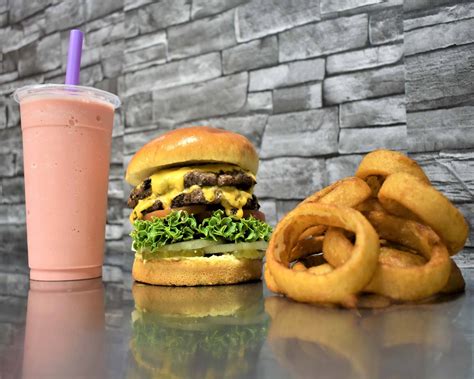 Red Wagon Burger Puyallup Menu Puyallup • Order Red Wagon Burger ...