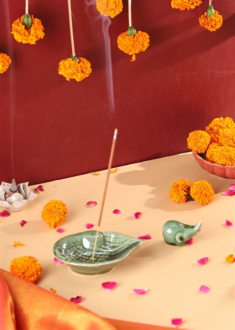 Shop Ceramic Agarbatti Stands Online at Low Prices – WeavingHomes