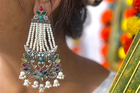 Kutchi Haslis & Bangles – JanpathOnline.com