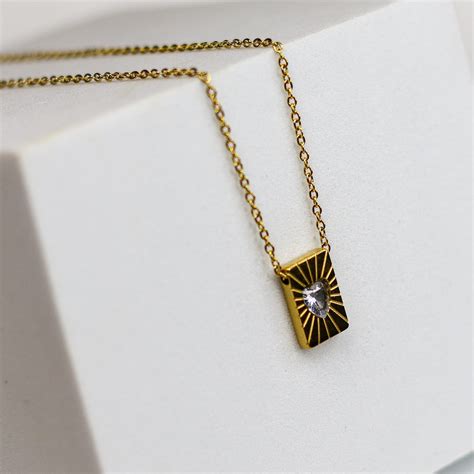 Centre Heart Solitaire Necklace – Adorniq Jewellery