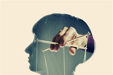 5 Signs You Are Being Gaslighted In A Relationship |Socially Souled ...