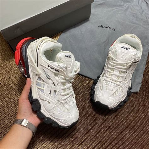 balenciaga ayakkabi track2 sneakers beyaz siyah kirmizi yeni sezon