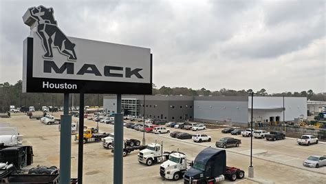 Mack Dealer Vanguard Truck Centers Invests $23 Million in New State-of ...